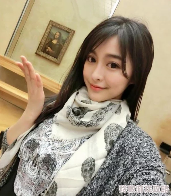 美女大胸被狂捏动态图惊爆！网友热议这组动态图片引发的争议与讨论，背后隐藏的故事让人瞩目不已