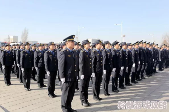 被强行插入的事件引发广泛关注社交媒体上讨论热烈许多人对这一行为表示愤怒并呼吁加强相关法律法规
