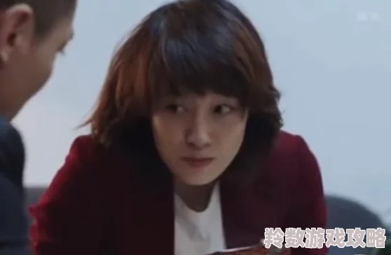 美女脱了内裤打开腿让男人吻引发热议网友纷纷评论称这样的行为过于大胆并对其背后的原因表示好奇