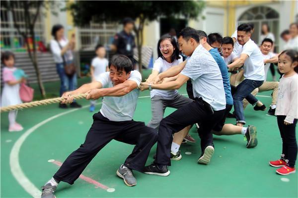 贵族游戏中的拔河游戏六：独特的团队竞技体验