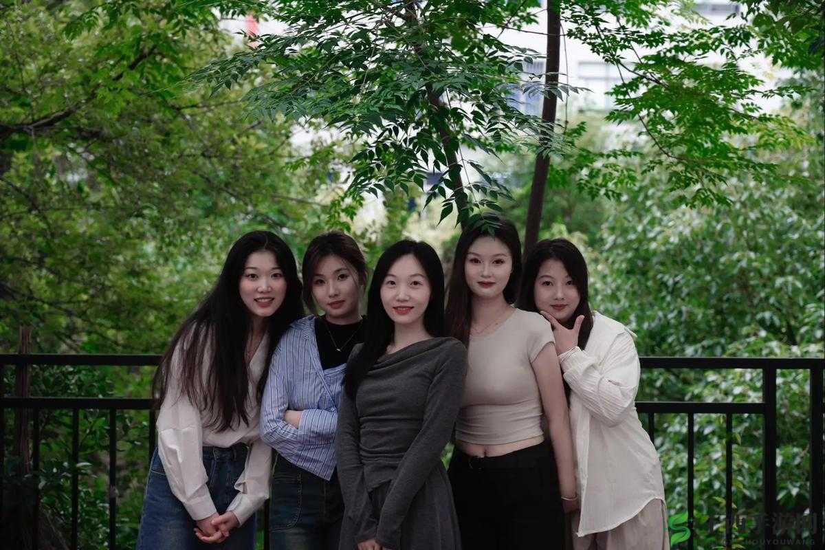 如何看待网红岳妇伦丰满 69XX 引发的网络热点争议：是成人内容还是道德困境？