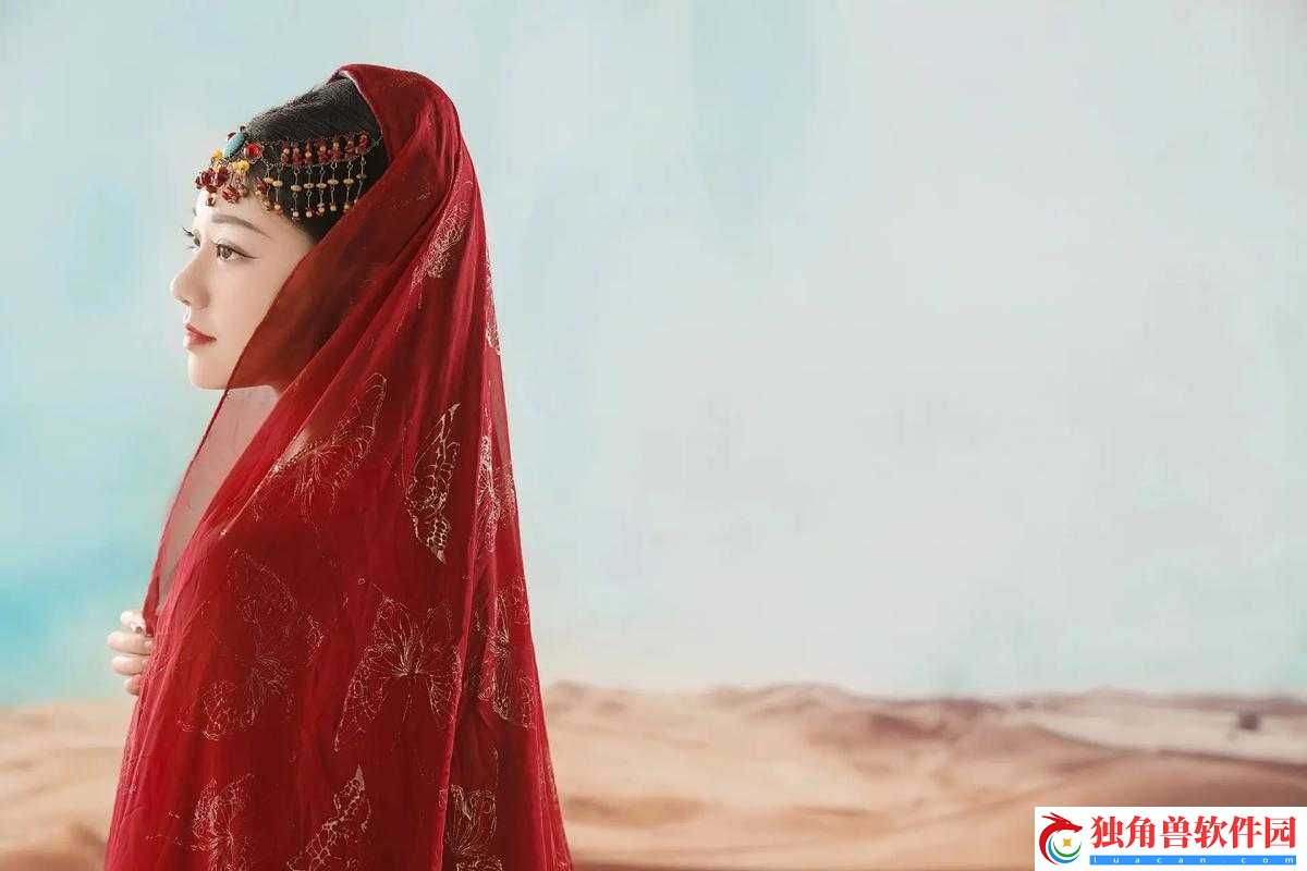 婀娜少女羞岁月无忧愁云裳：青春之美
