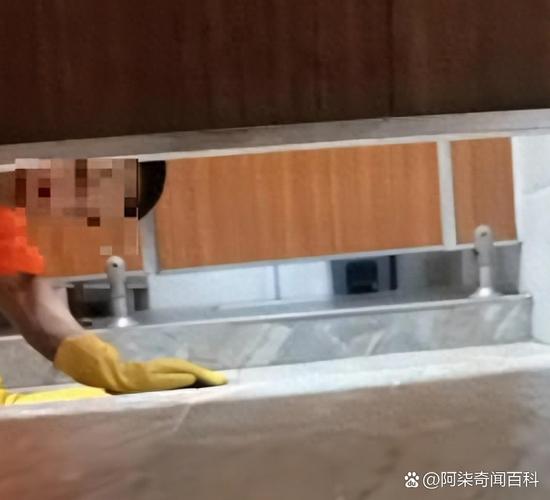 高级商场偷窥厕所少妇必备神器:智能望远镜,轻松偷窥无压力