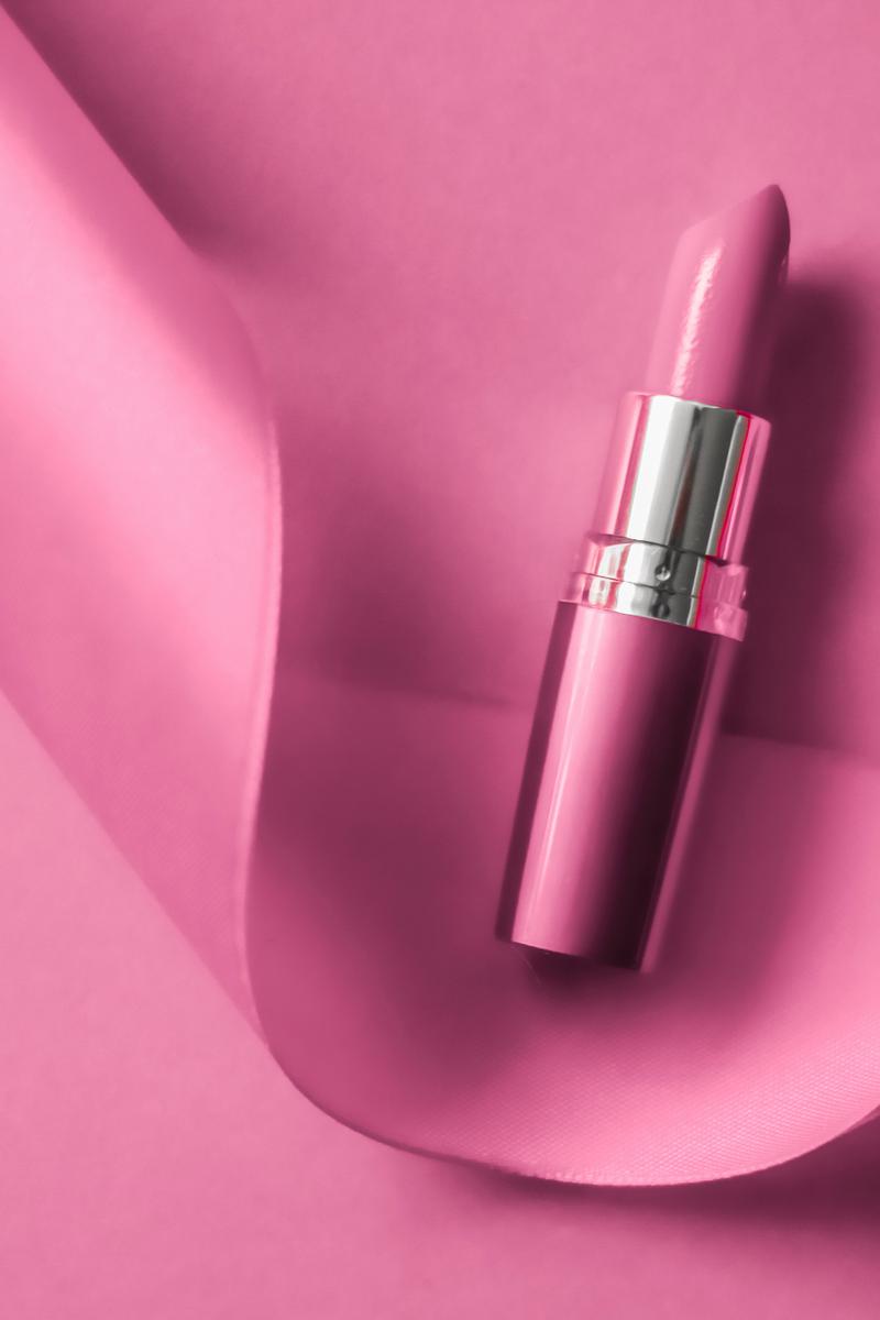 YSL 姨妈色:水蜜桃般的致命诱惑
