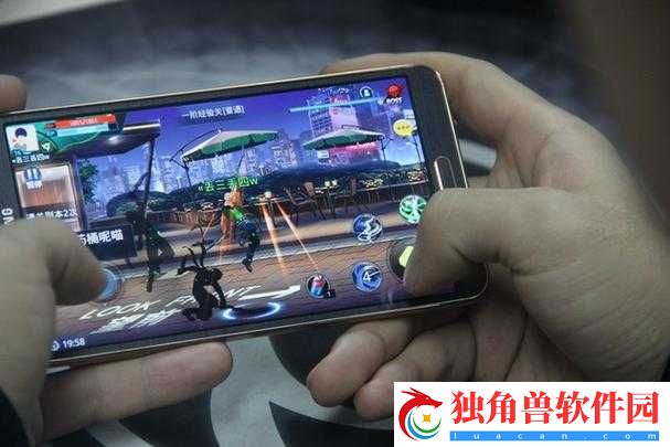 天天炫斗能用手柄玩吗