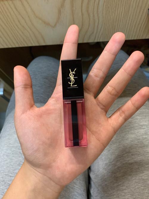 YSL 千人千色 AE86V9，时尚与科技的完美结合
