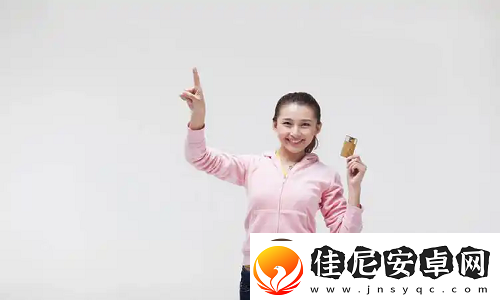 草莓语音直播手机官方版V2.3.0创新功能引热议-用户赞：语音互动的极致体验!