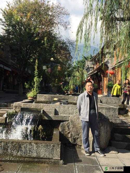 黄色 7777：这是一个独特且引人注目的标识