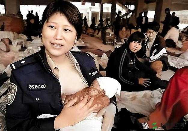 班长温柔地为我进行母乳喂养的温馨时刻