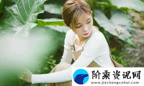 小雪把衣服解开给老杨反响是两极分化-观众反应：有效地引发了关于情感交流和人际关系的社会讨论。