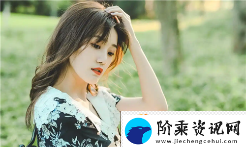 一面膜胸口一面吃下部位片段爆火-网友直呼：这操作真离谱