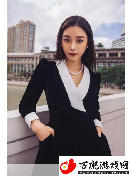 保安情缘老王和许静的人物性格：1.-老王与许静：守护背后的温情故事