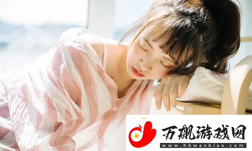 快拨出我是你老师最火的一句：洗脑短句爆红全友争相模仿停不下来！