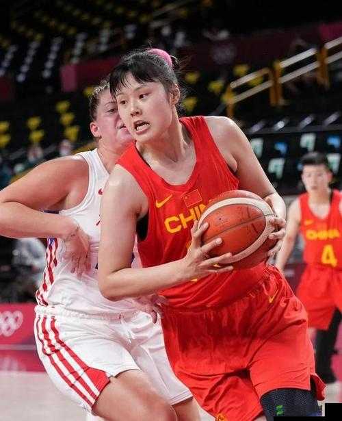 高中女篮比赛：盛轮轩领衔的精彩对决