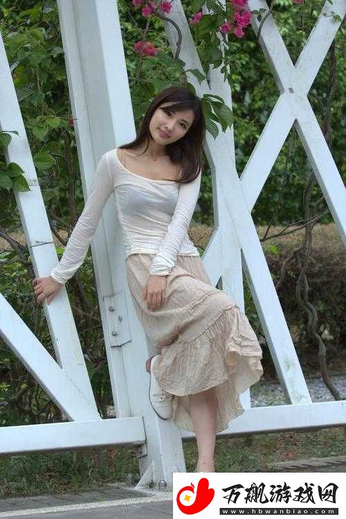 娇小小小泬xxxx女人：绽放独特魅力的迷人风采