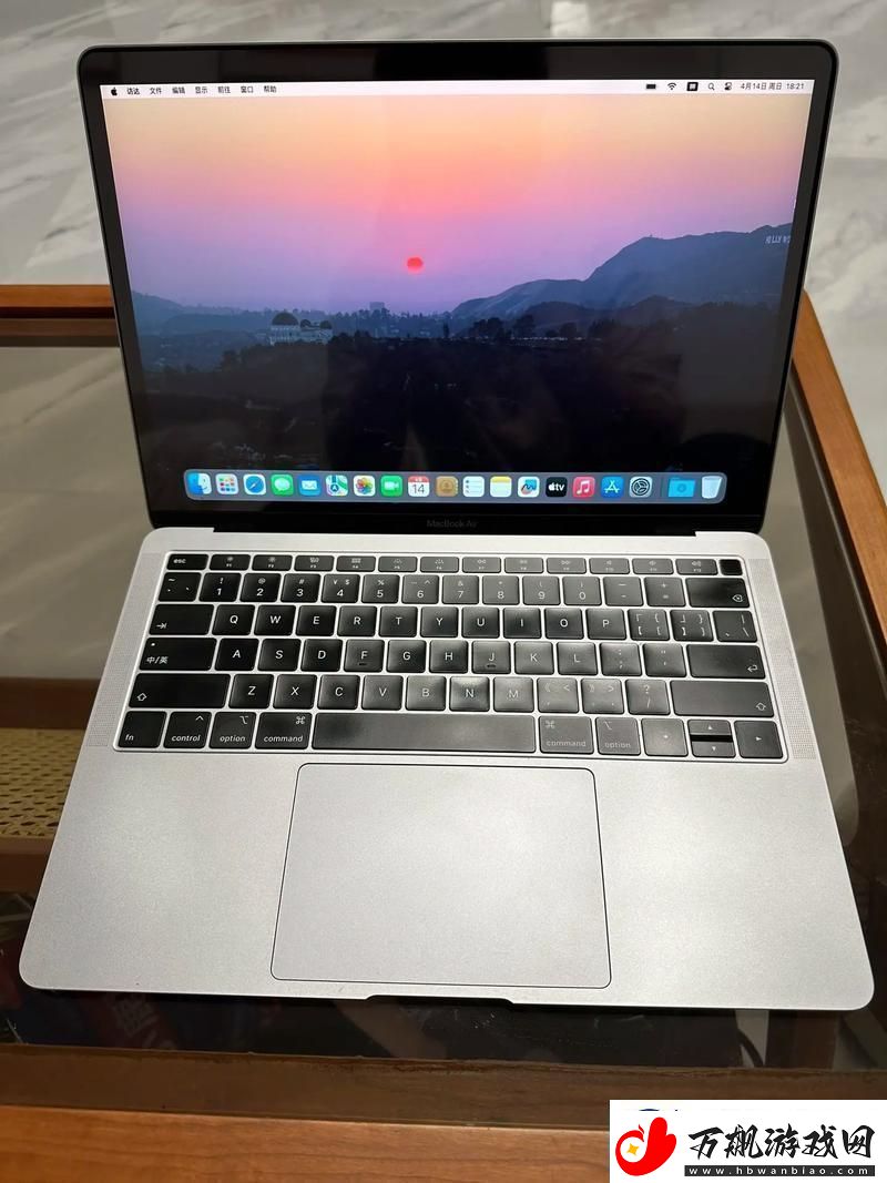 &amp;quot;荒诞剧场：MacBook18-一记科技圈的奇葩记录&amp;quot;