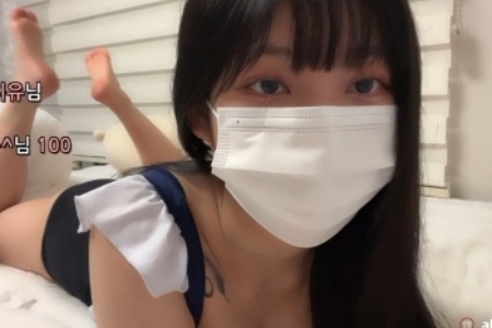 小手伸进温暖的怀抱：在男男的情感世界中探索