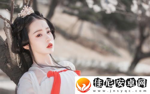 搬家工人当着老公的面-展现专业态度：细节服务赢得用户一致好评-细致服务打造行业标杆