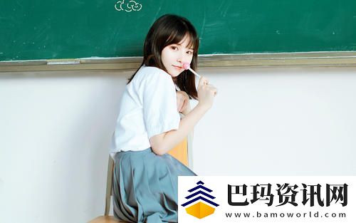 唇齿美国1990大尺码-网友热议：挑战传统时尚观念-拥抱所有体型!