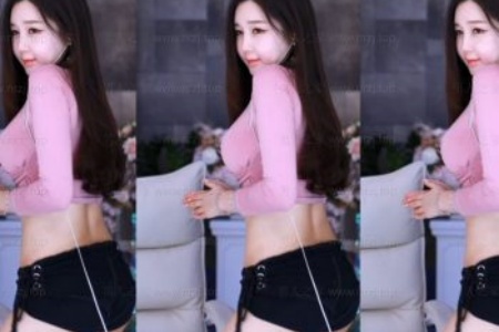 免费看裸体美女      