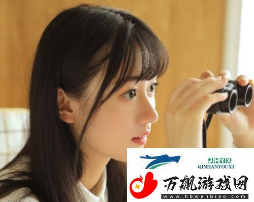 几个装修工人把我压在茶几太离谱友