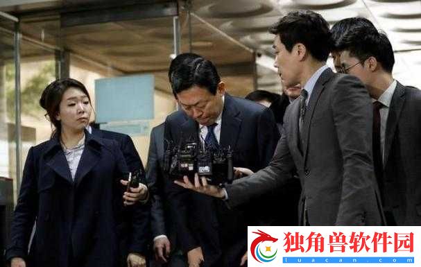 韩国财阀怎么玩艺人