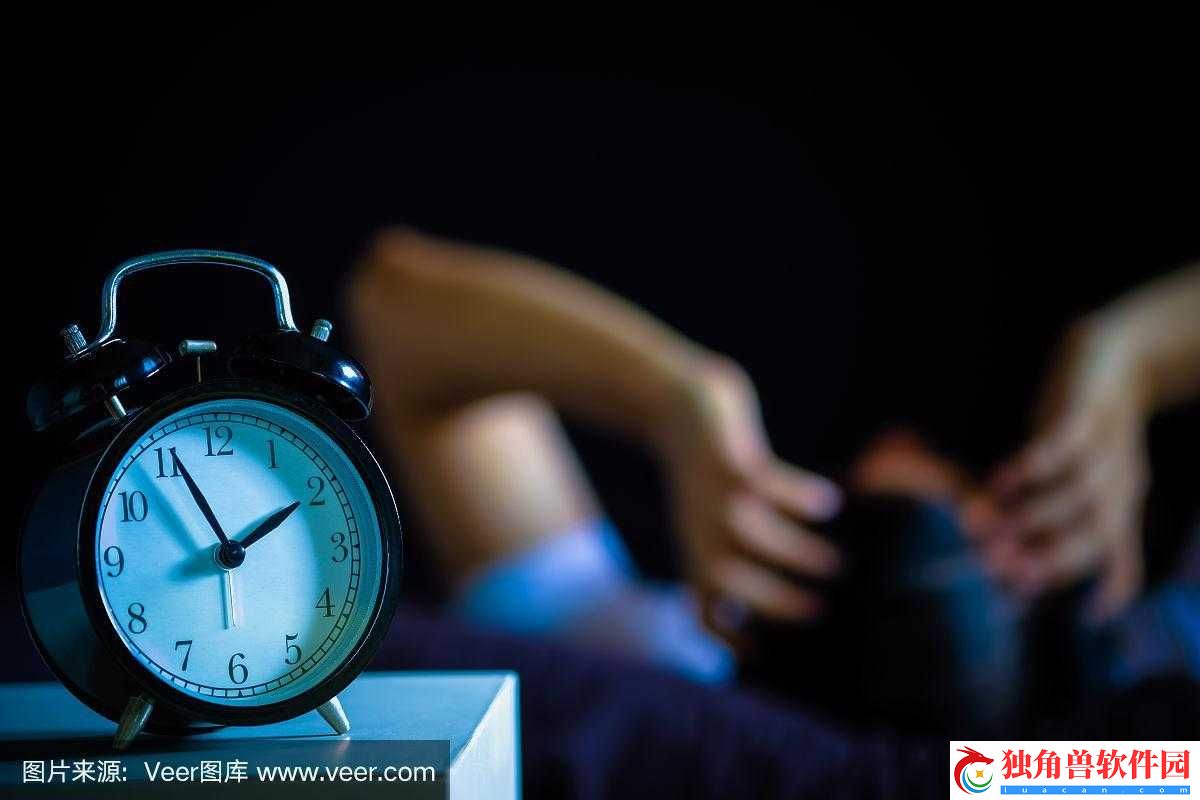 绝妙男生晚上睡不着想找点什么：夜深人静时的思考