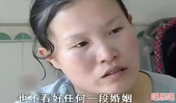 姐姐说家里没人我们可以在一起吗-她的眼神中流露出期待与紧张-仿佛这一刻将改变一切