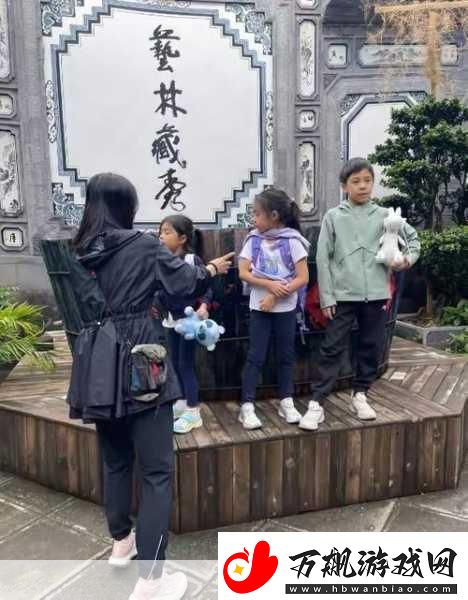 双胞胎姐妹齐上阵是好事还是恶性：-双胞胎姐妹齐出击：强强联手的力量