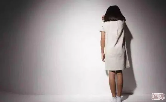 偷窥**大白屁股