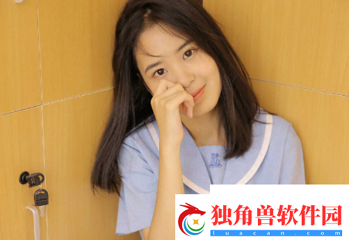 爷爷日遍全家福的说说：家庭团聚的温馨时光