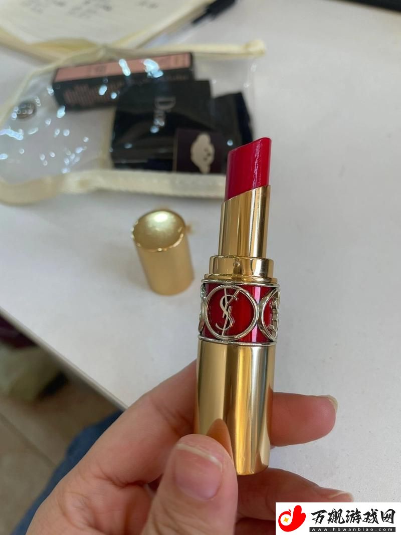 YSL蜜桃色推荐