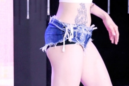 动漫被❌到爽㊙巨乳视频原神：探索二次元与现实的交汇