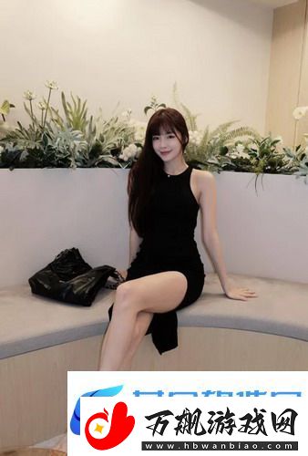 老师趴讲台把腿张开让学生背单词：课堂互动的另类表现让人惊叹！
